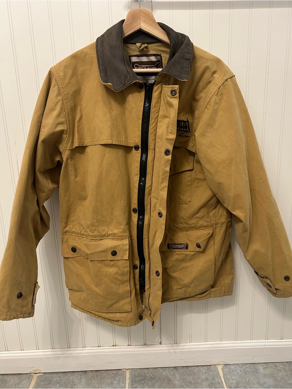 2004 Exorcist Beginning Cast Crew AUS Driza Bone Jacket Morgan Creek Sz Medium
